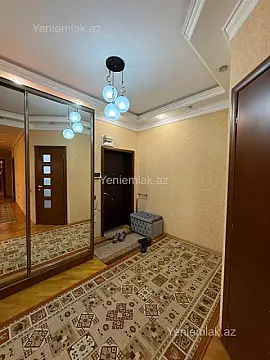 Satılır 3 otaqlı yeni tikili 125 m²
