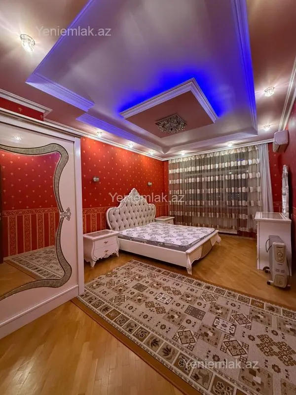 Satılır 3 otaqlı yeni tikili 125 m²