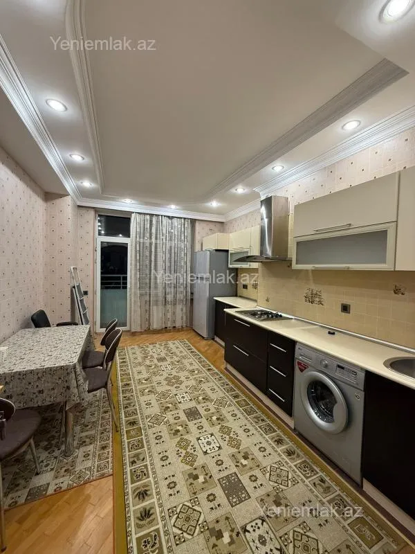 Satılır 3 otaqlı yeni tikili 125 m²
