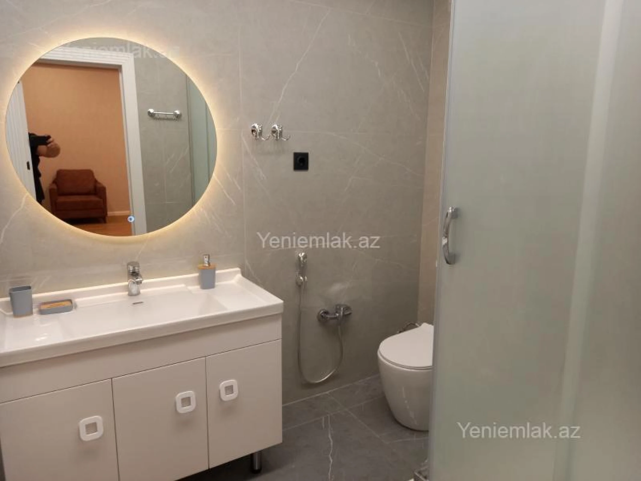 Satılır 3 otaqlı yeni tikili 150 m²