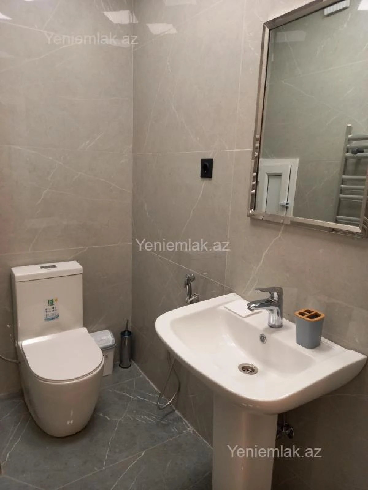 Satılır 3 otaqlı yeni tikili 150 m²