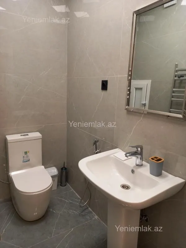 Satılır 3 otaqlı yeni tikili 150 m²