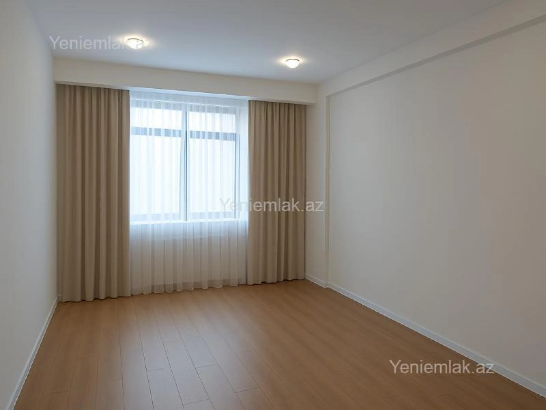 Satılır 3 otaqlı yeni tikili 150 m²