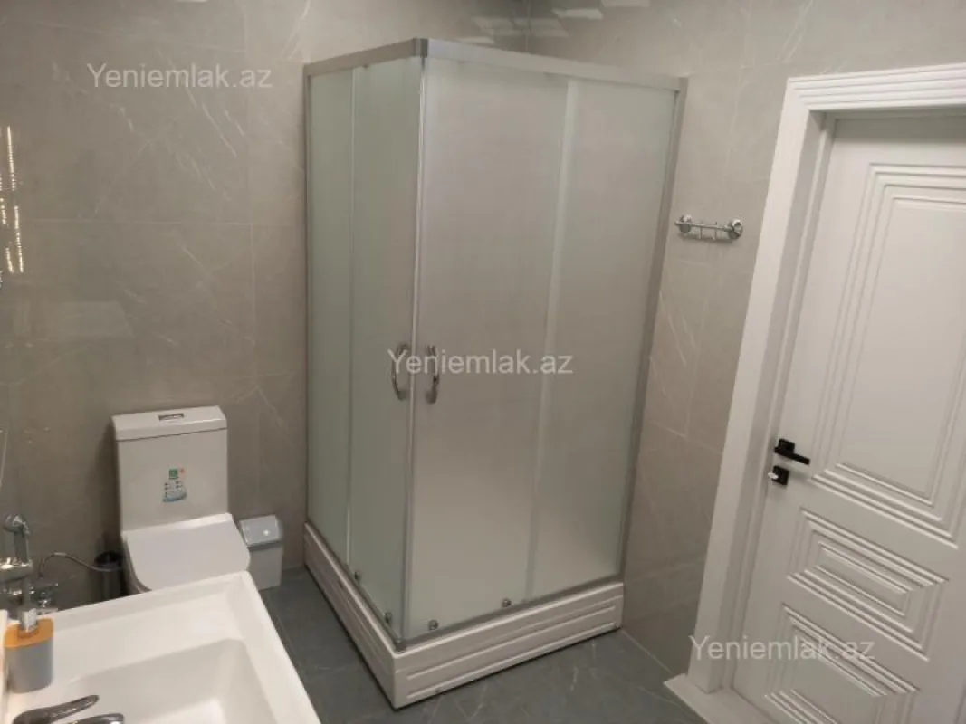 Satılır 3 otaqlı yeni tikili 150 m²