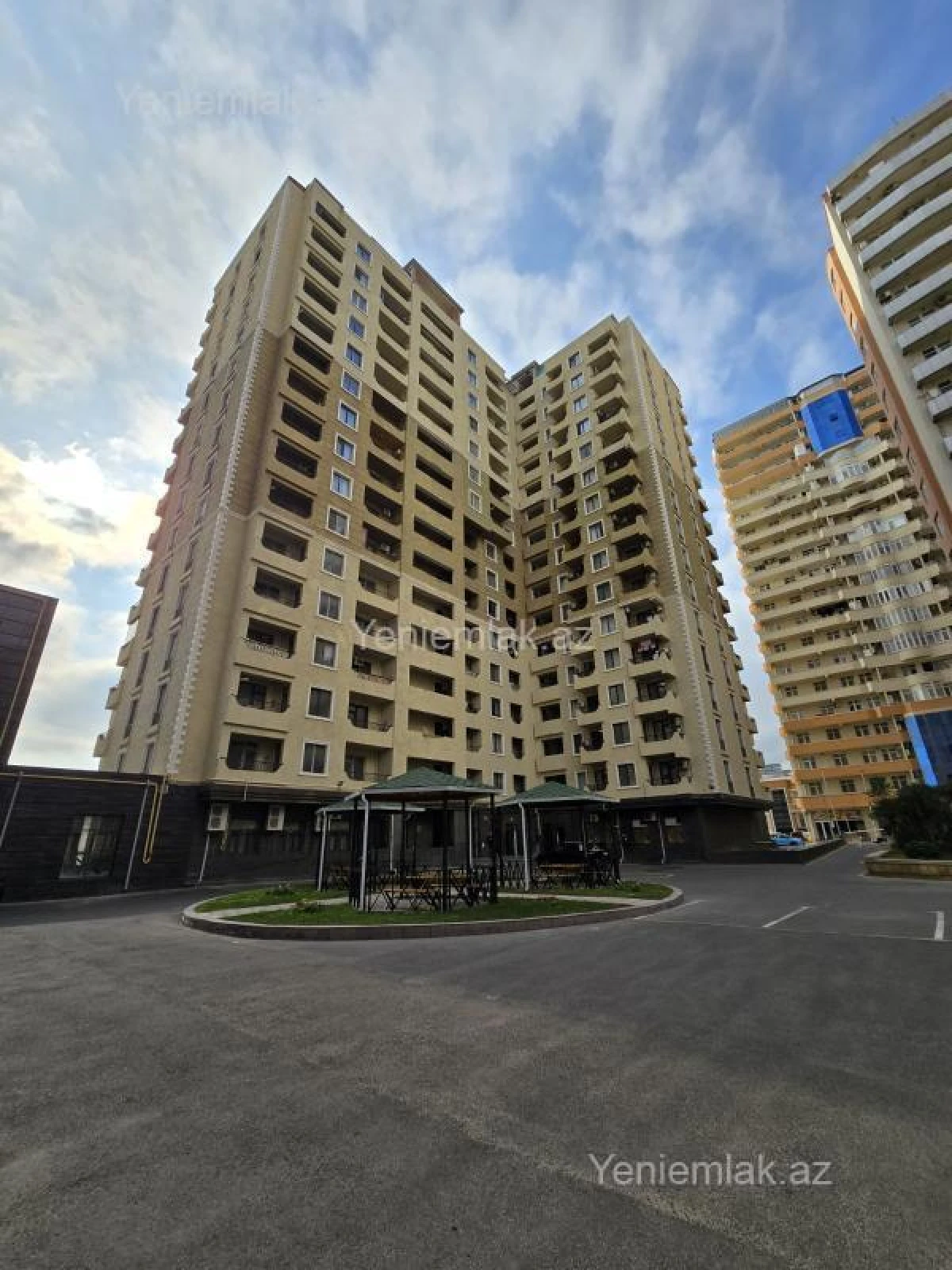 Satılır 2 otaqlı yeni tikili 70 m²