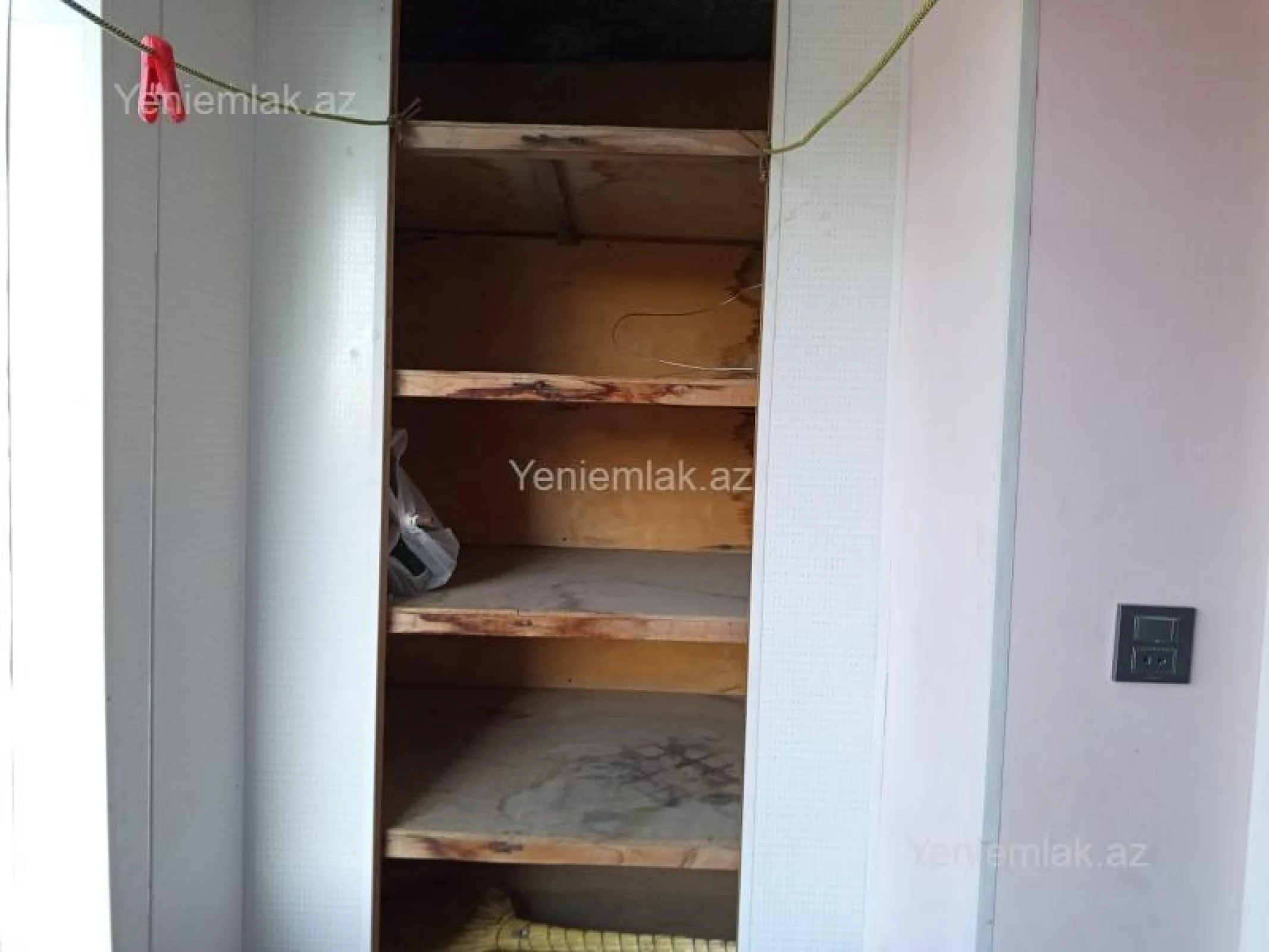 Satılır 2 otaqlı köhnə tikili 58 m²