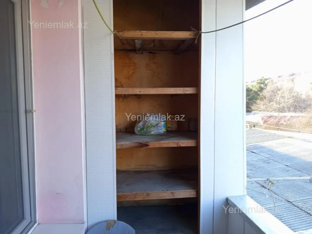 Satılır 2 otaqlı köhnə tikili 58 m²