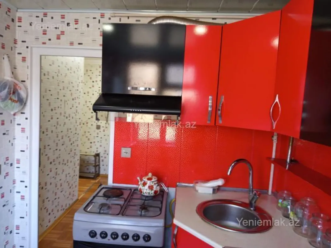 Satılır 2 otaqlı köhnə tikili 58 m²