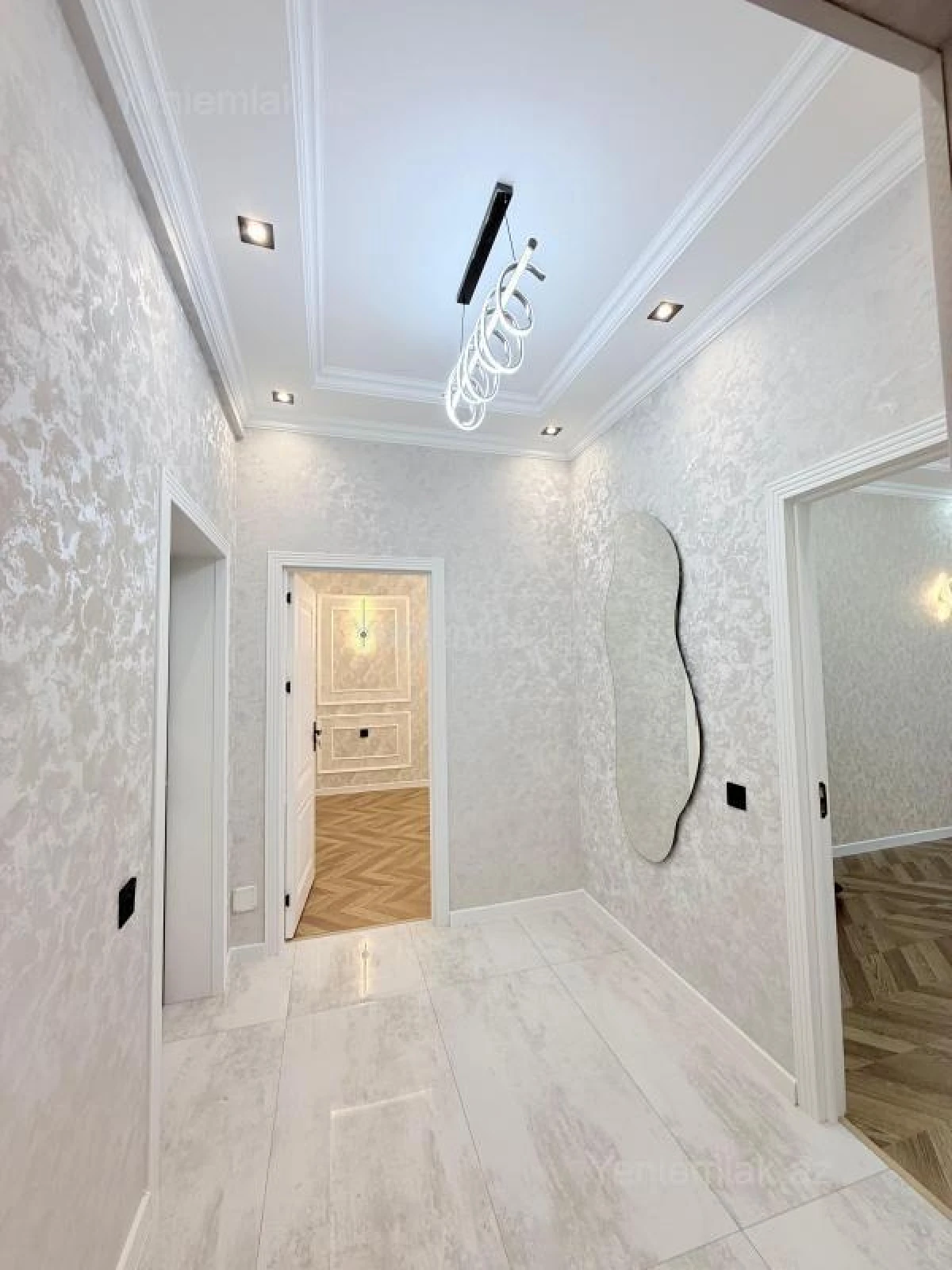 Satılır 2 otaqlı yeni tikili 66 m²