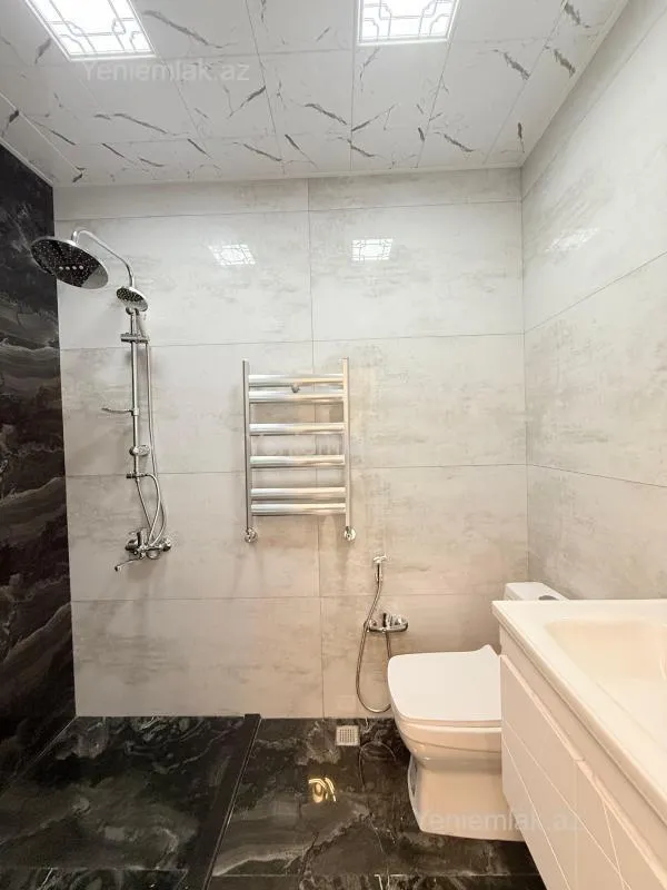 Satılır 2 otaqlı yeni tikili 66 m²