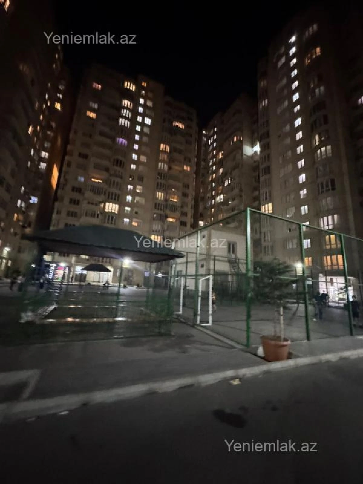 Satılır 3 otaqlı yeni tikili 130 m²