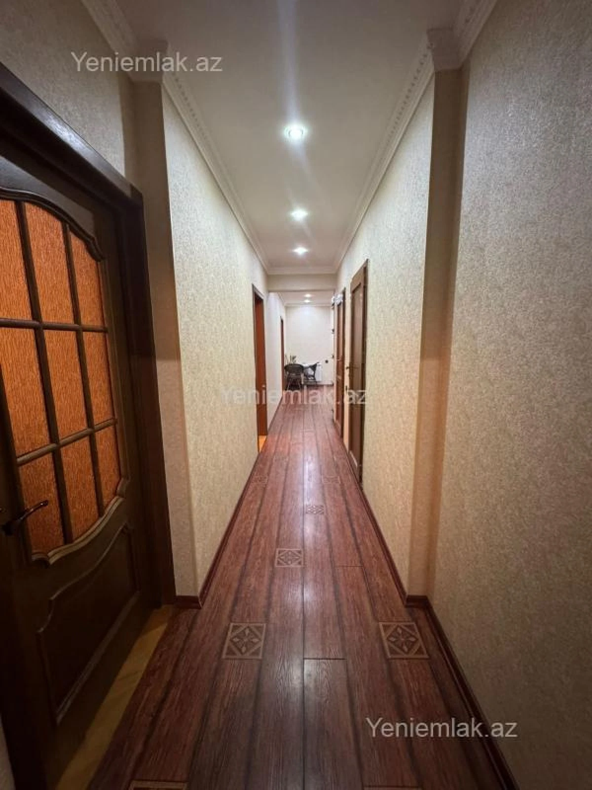 Satılır 3 otaqlı yeni tikili 130 m²