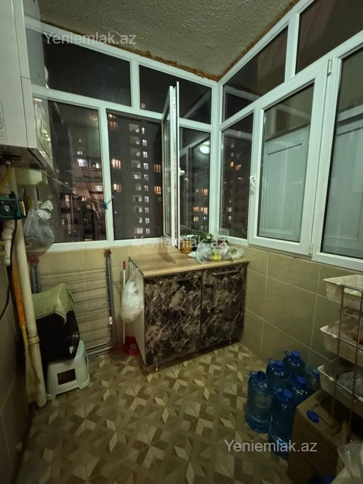 Satılır 3 otaqlı yeni tikili 130 m²