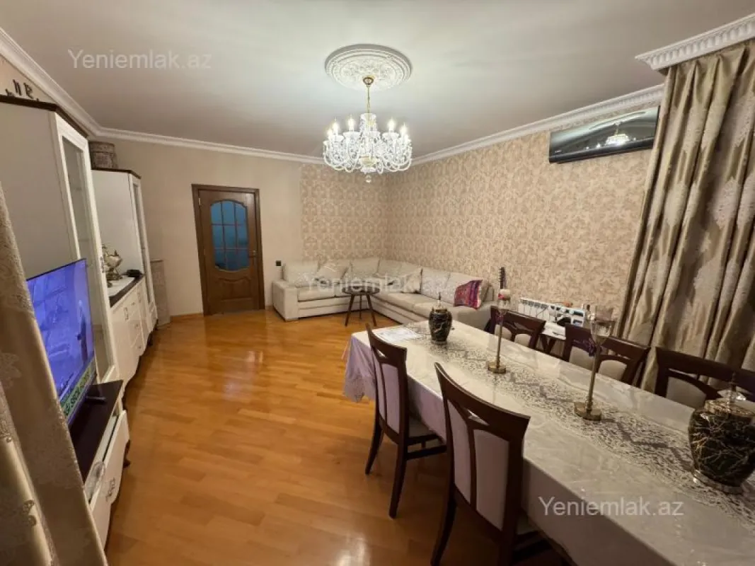 Satılır 3 otaqlı yeni tikili 130 m²