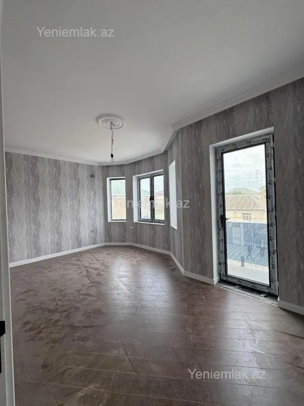 Satılır 6 otaqlı həyət evi 250 m²