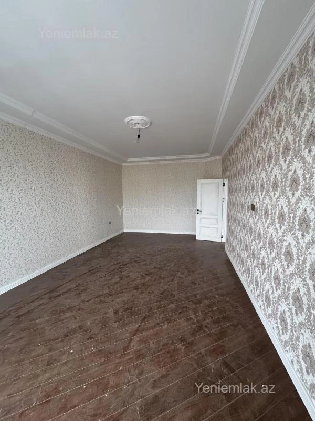 Satılır 6 otaqlı həyət evi 250 m²