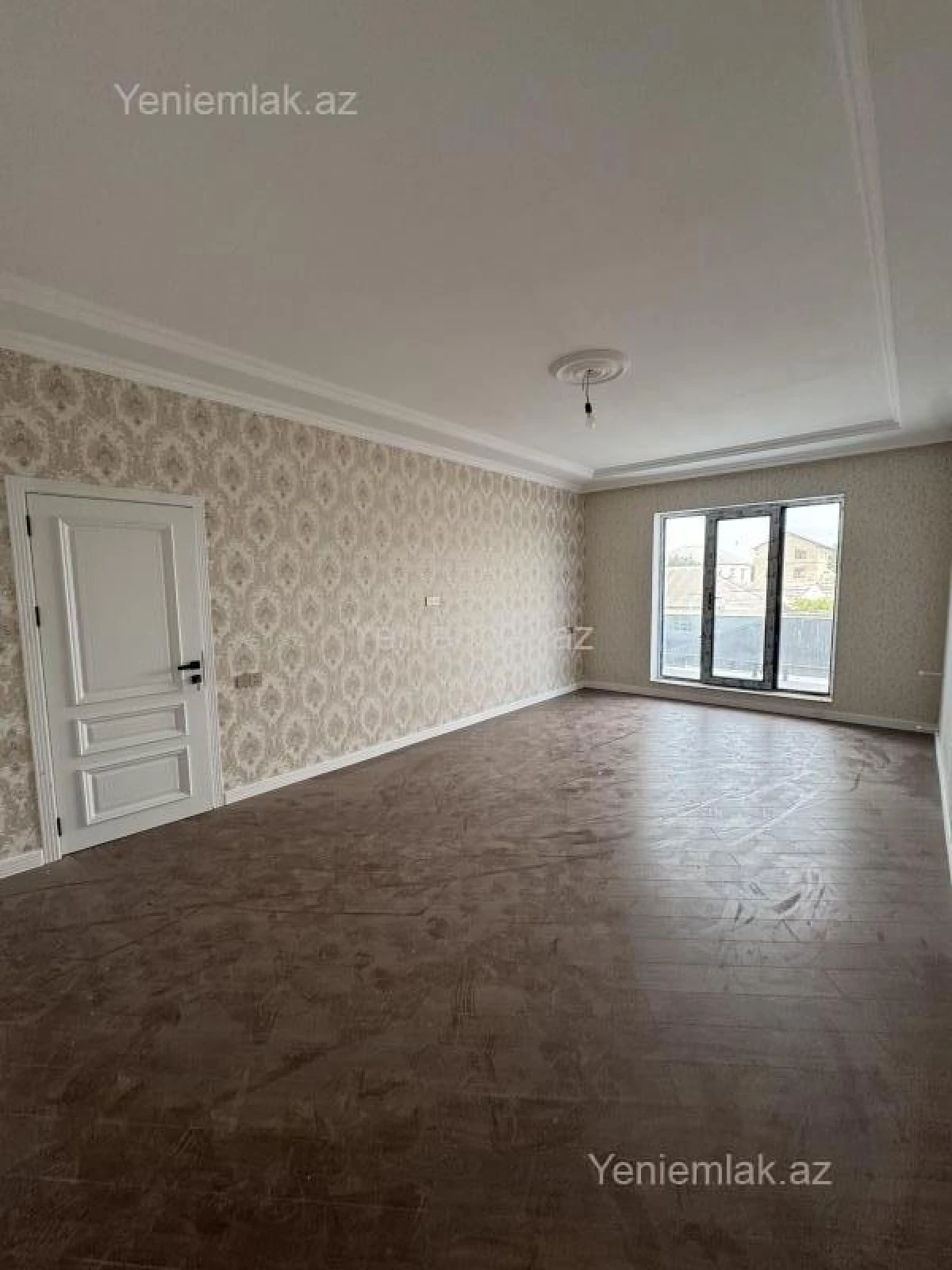 Satılır 6 otaqlı həyət evi 250 m²