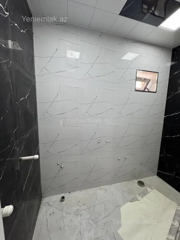 Satılır 6 otaqlı həyət evi 250 m²