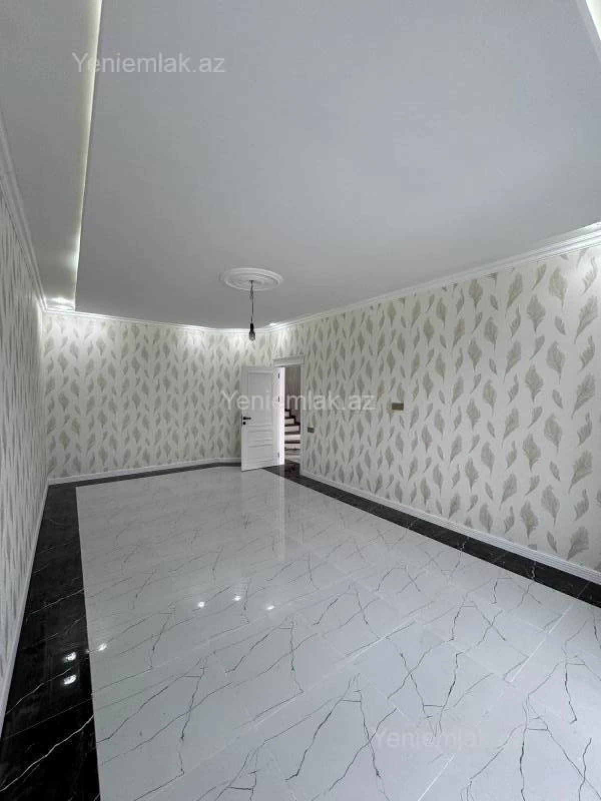 Satılır 6 otaqlı həyət evi 250 m²