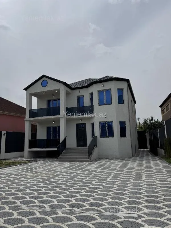 Satılır 6 otaqlı həyət evi 250 m²