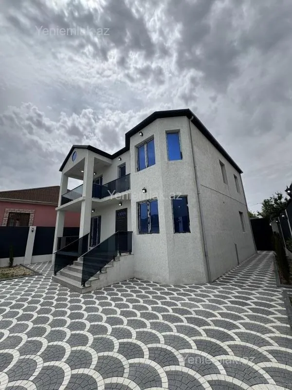 Satılır 6 otaqlı həyət evi 250 m²