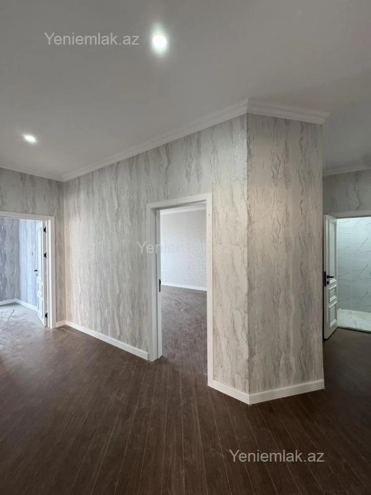 Satılır 6 otaqlı həyət evi 250 m²