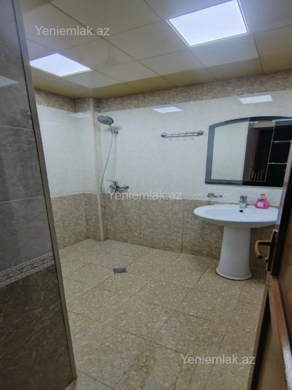 Satılır 2 otaqlı yeni tikili 71 m²