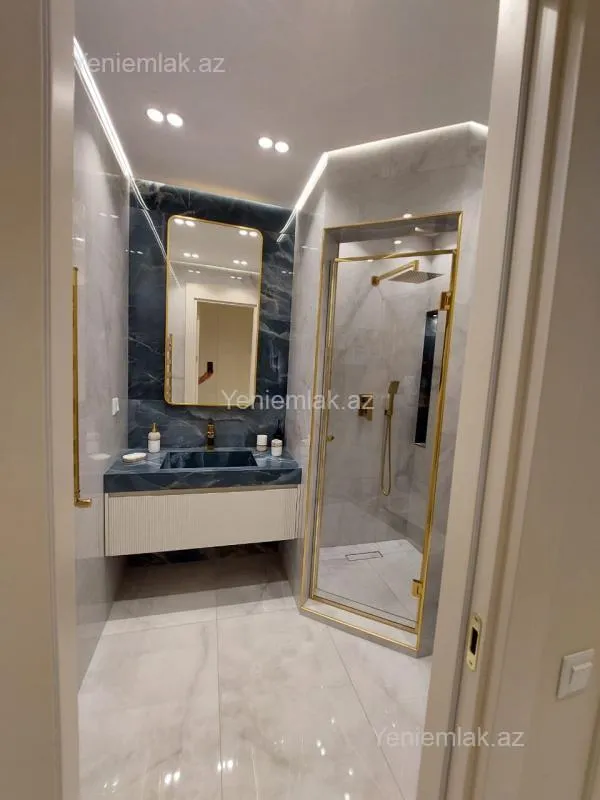 Satılır 3 otaqlı yeni tikili 85 m²