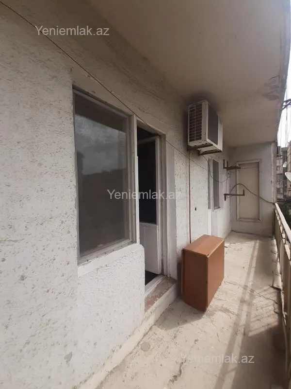 Satılır 3 otaqlı köhnə tikili 90 m²