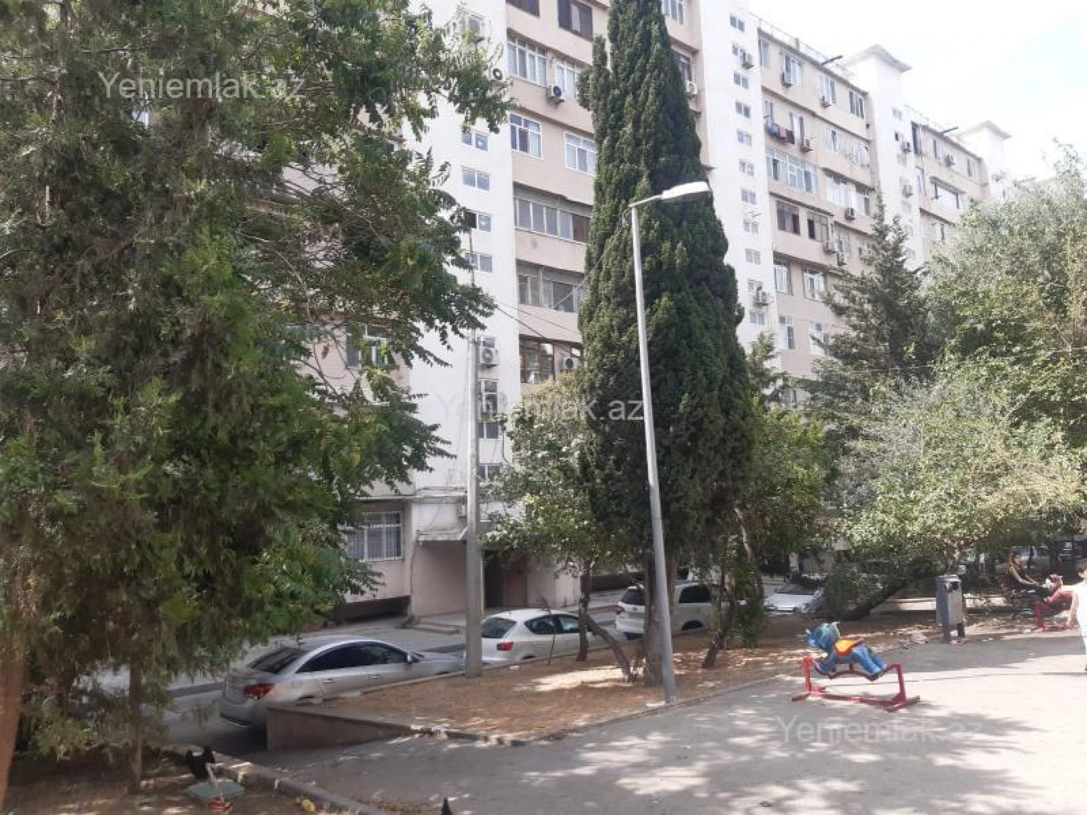 Satılır 3 otaqlı köhnə tikili 90 m²