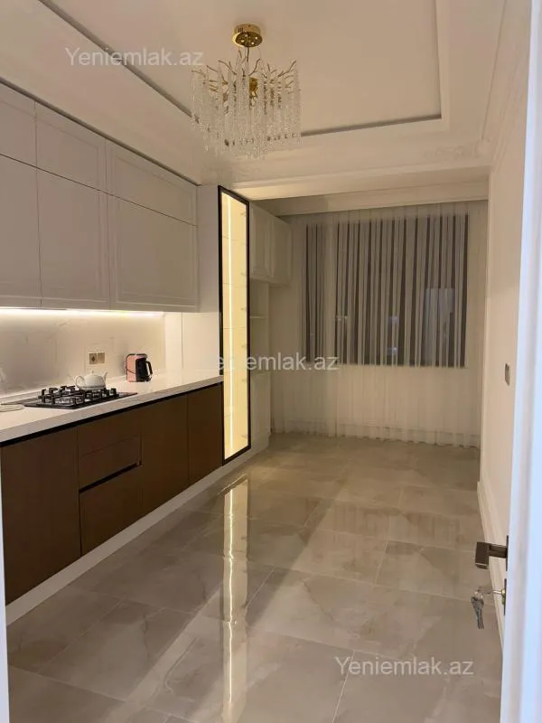 Satılır 3 otaqlı yeni tikili 120 m²