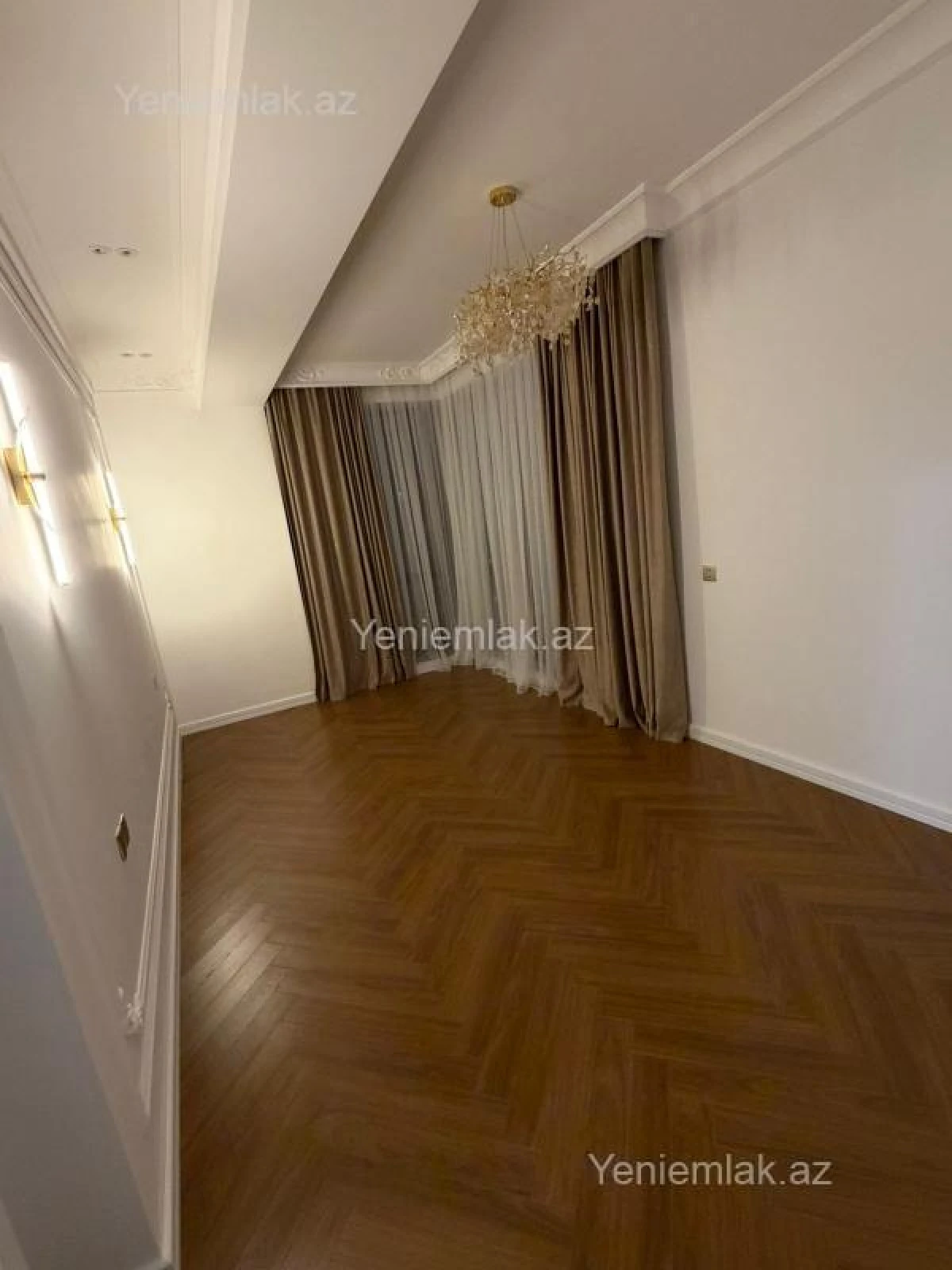 Satılır 3 otaqlı yeni tikili 120 m²