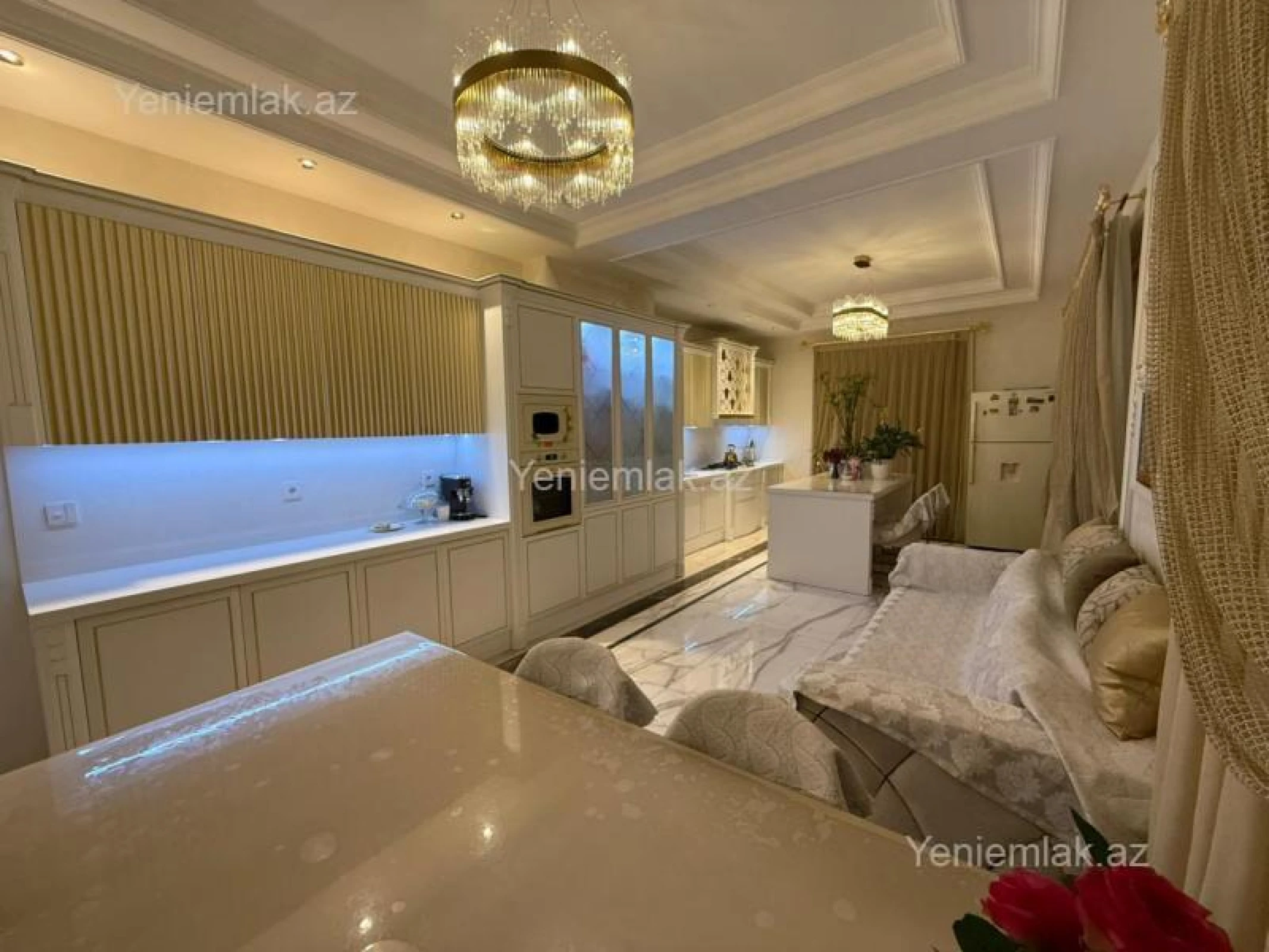 Satılır 7 otaqlı həyət evi 760 m²