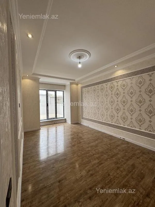 Satılır 5 otaqlı həyət evi 180 m²