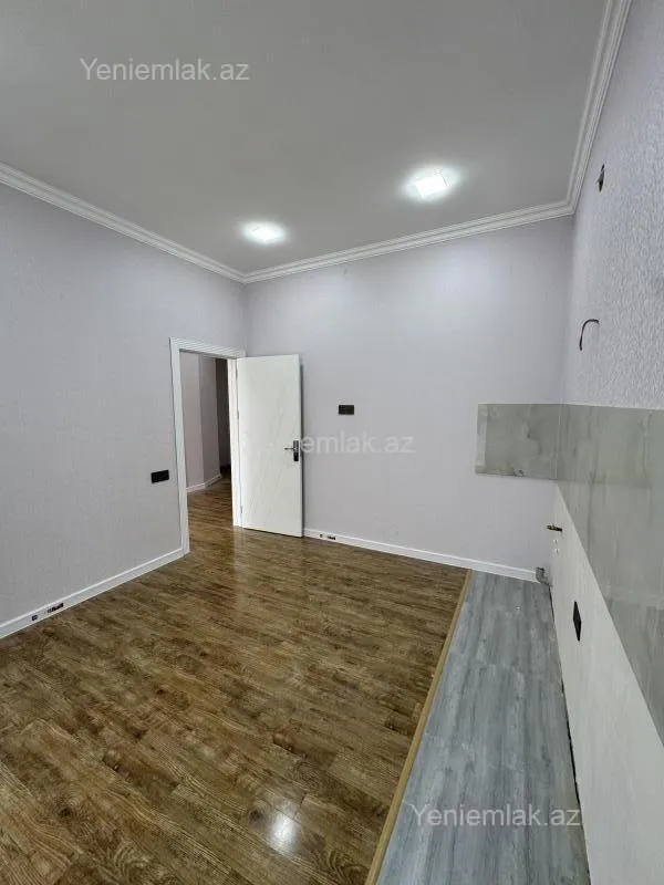 Satılır 5 otaqlı həyət evi 180 m²