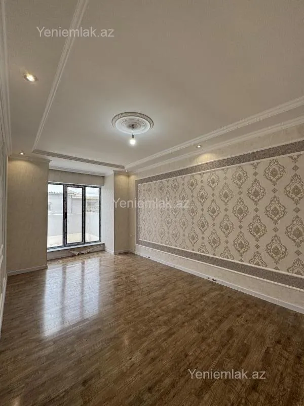 Satılır 5 otaqlı həyət evi 180 m²