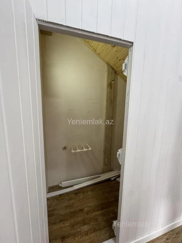 Satılır 5 otaqlı həyət evi 180 m²