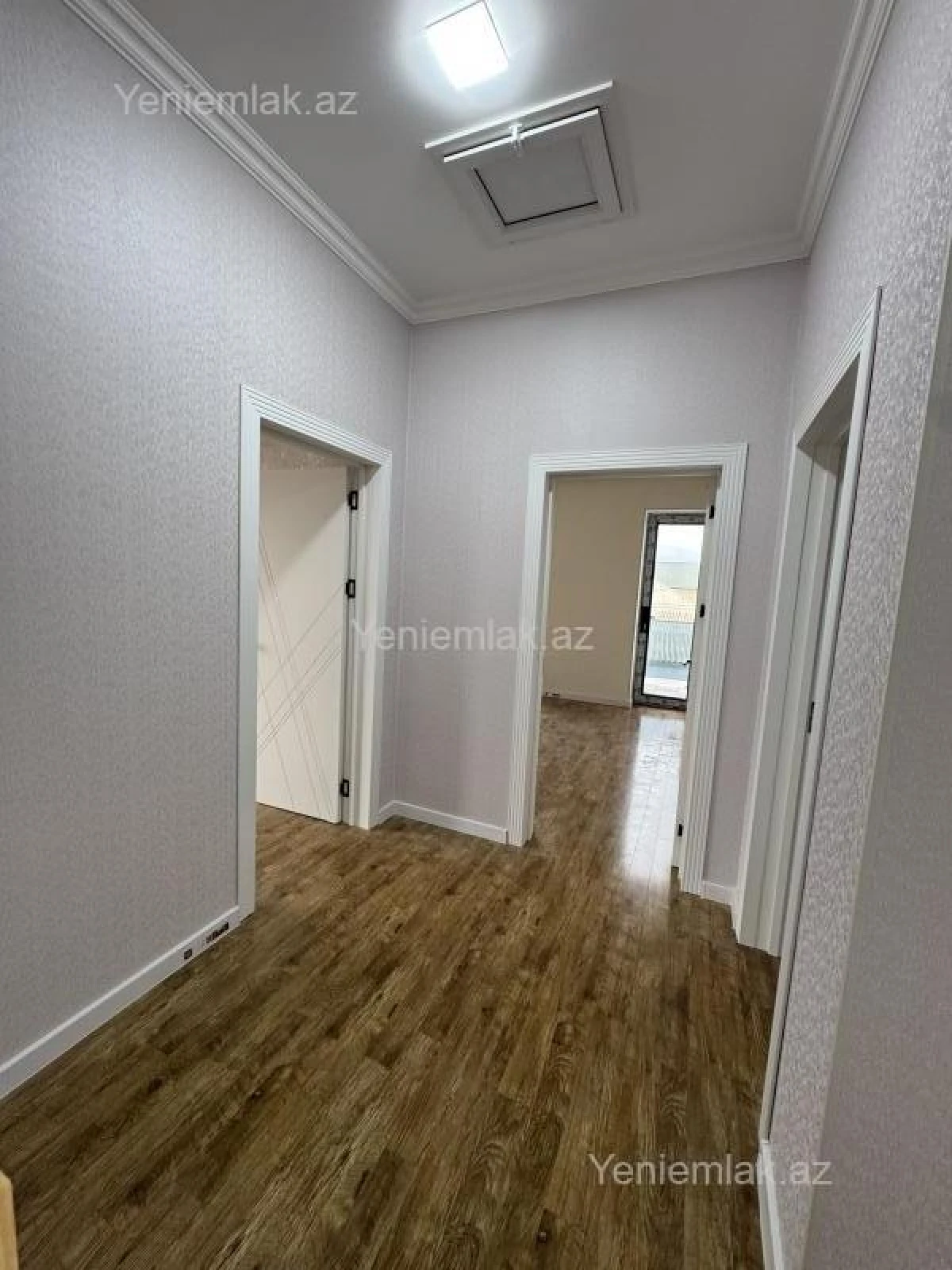 Satılır 5 otaqlı həyət evi 180 m²