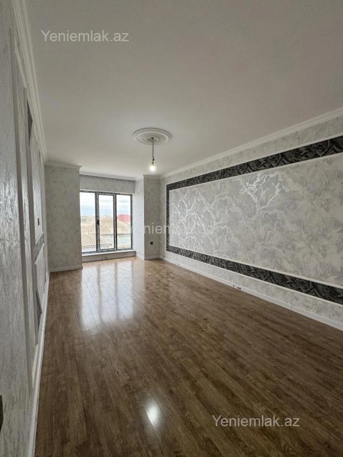 Satılır 5 otaqlı həyət evi 180 m²