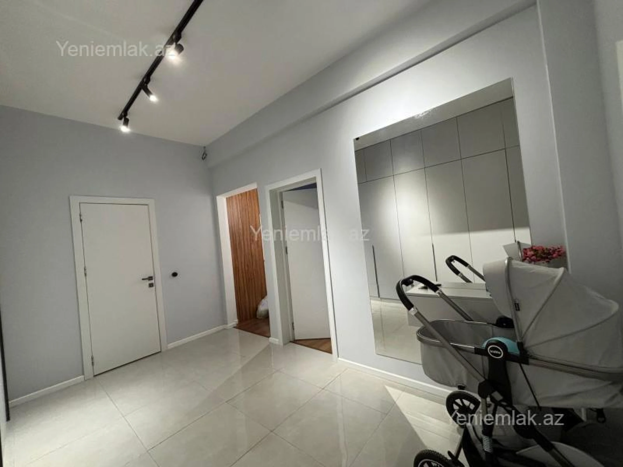 Satılır 2 otaqlı yeni tikili 65 m²