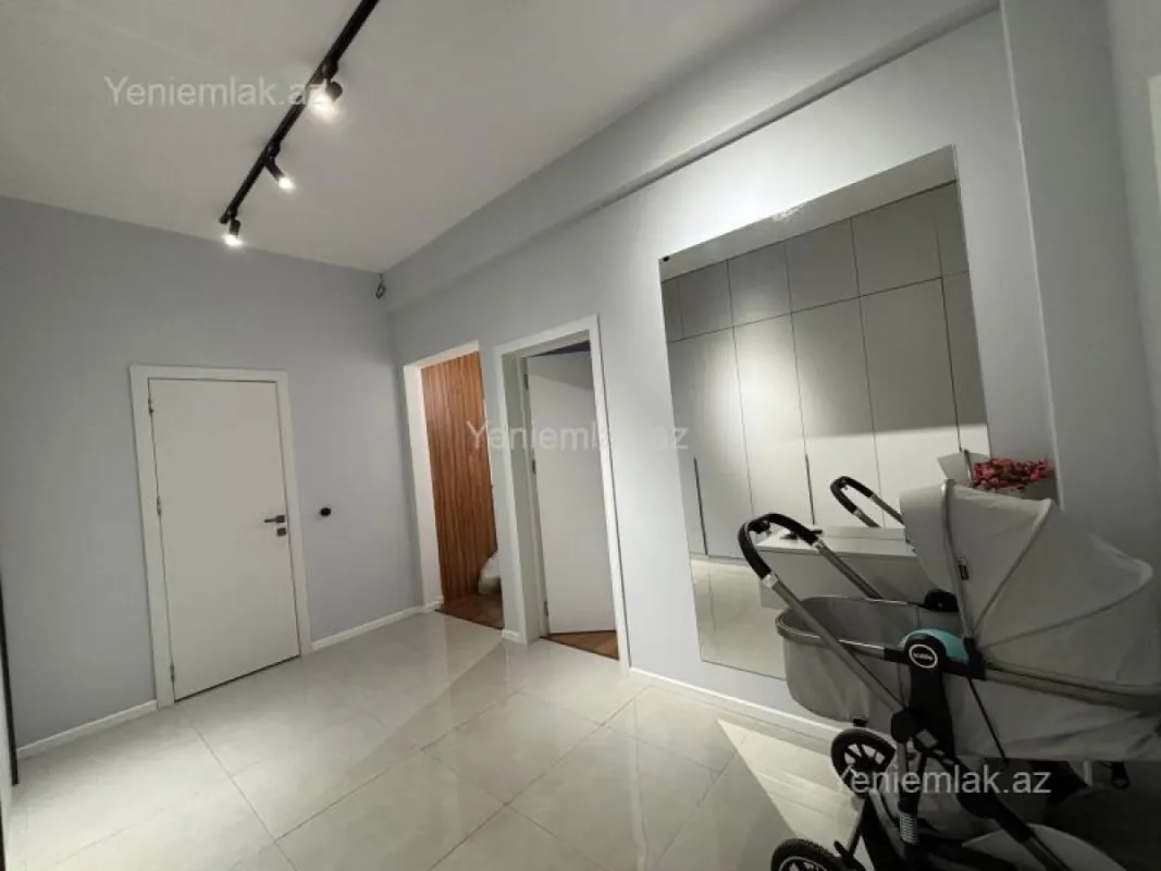 Satılır 2 otaqlı yeni tikili 65 m²