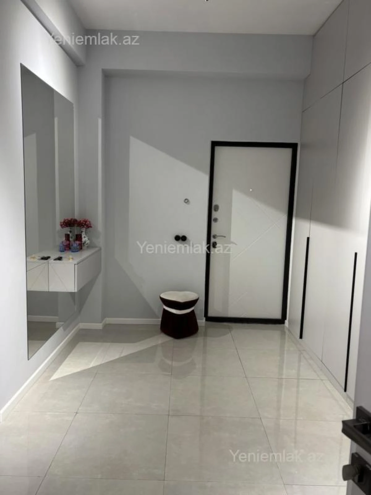 Satılır 2 otaqlı yeni tikili 65 m²