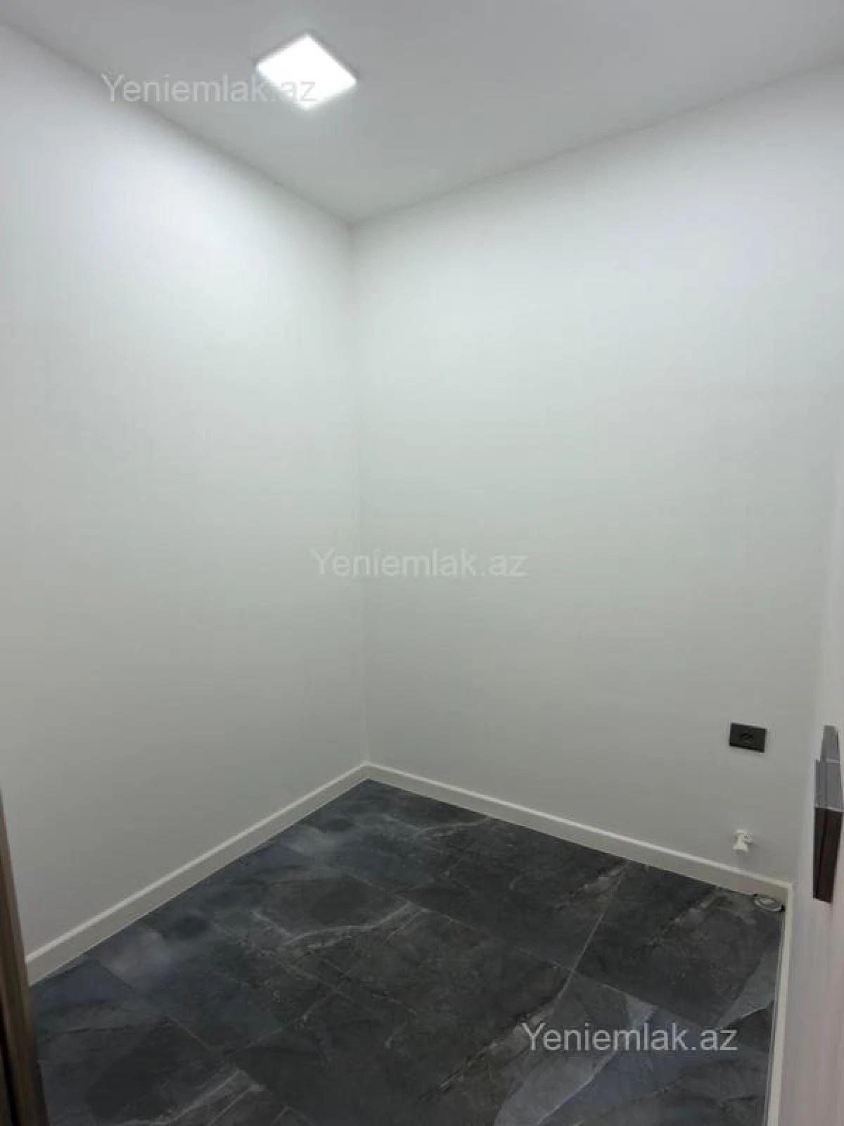 Satılır 3 otaqlı yeni tikili 100 m²