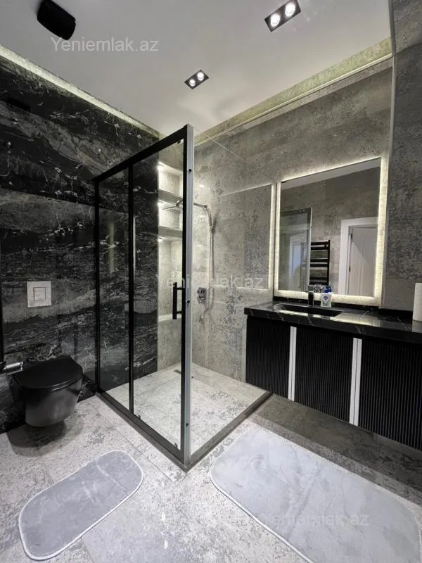 Satılır 3 otaqlı yeni tikili 120 m²