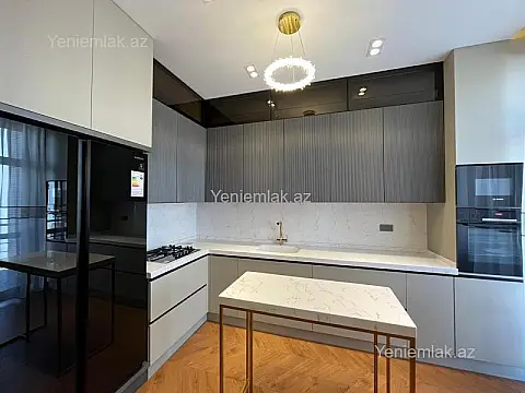 Satılır 3 otaqlı yeni tikili 120 m²