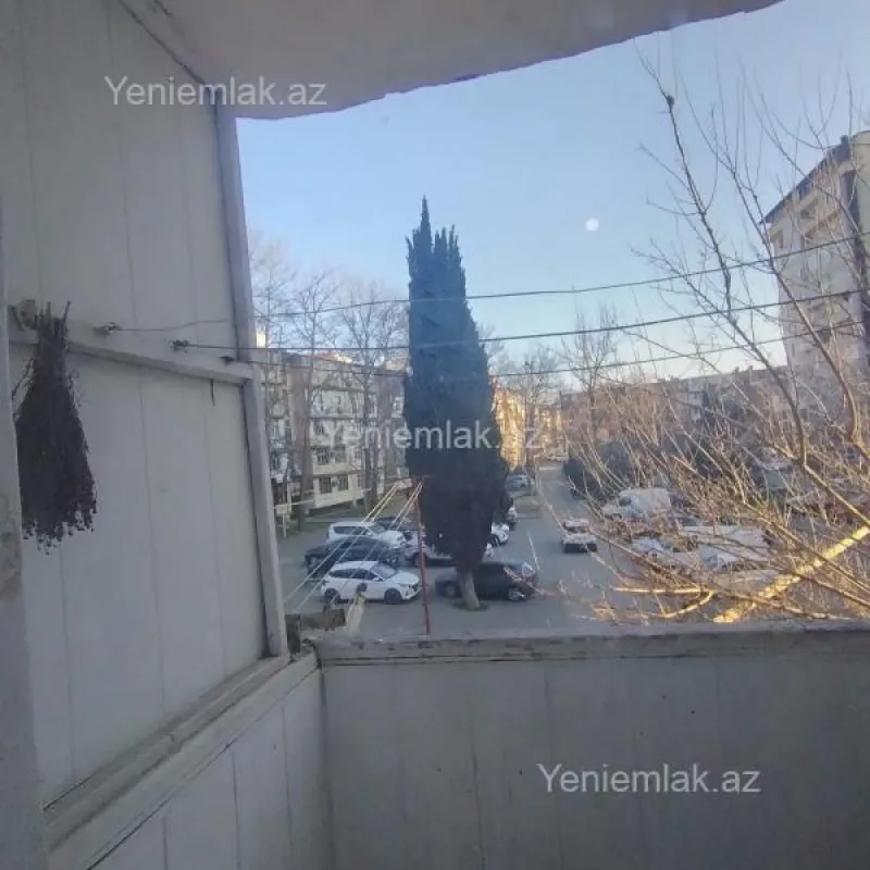 Satılır 3 otaqlı köhnə tikili 80 m²