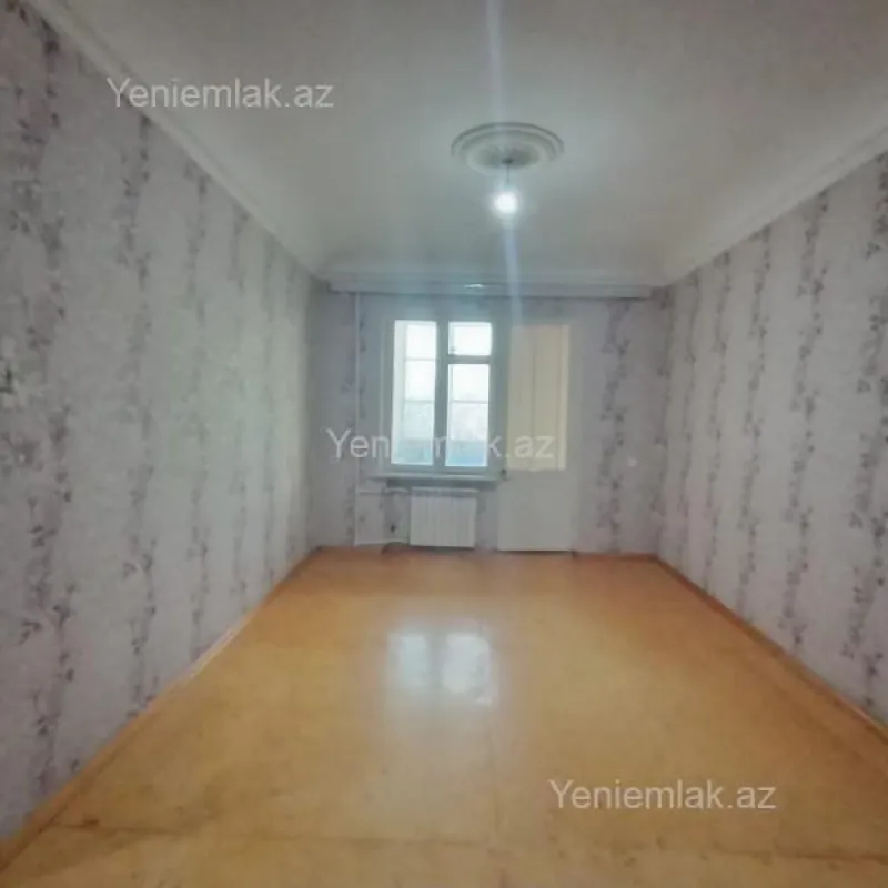 Satılır 3 otaqlı köhnə tikili 80 m²
