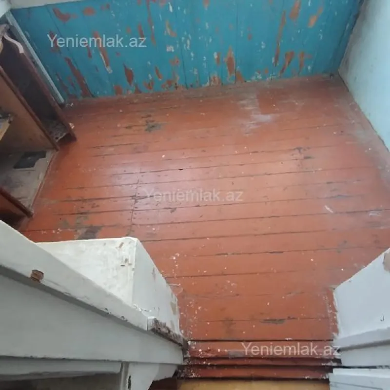 Satılır 3 otaqlı köhnə tikili 80 m²