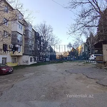 Satılır 3 otaqlı köhnə tikili 80 m²