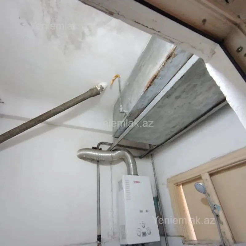 Satılır 3 otaqlı köhnə tikili 80 m²